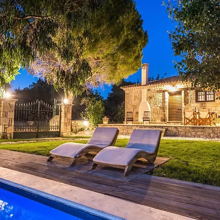 Leeda's * Λιθακιά